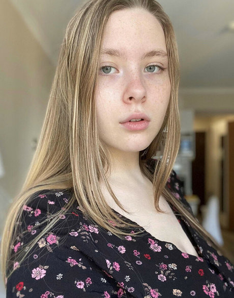 mirtaworld model pretty photo