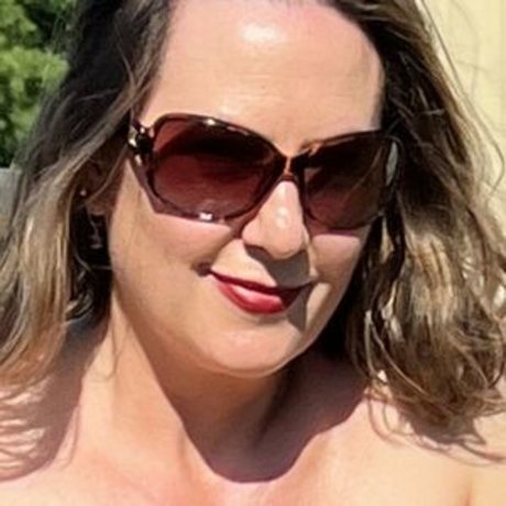 Maya Vakker star high quality pic