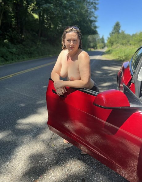 Maya Vakker hot pornstar image