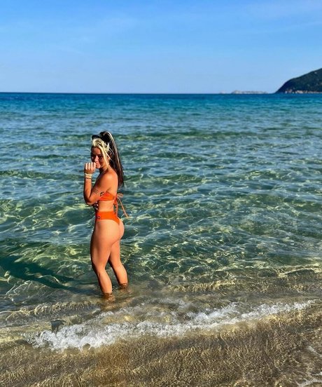 Delfi Granatto hd pornstar pics