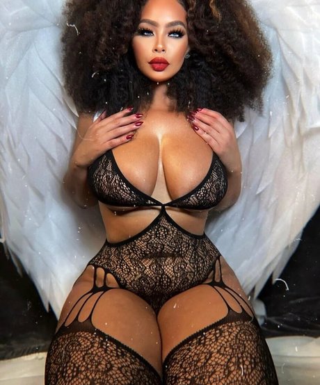 sirensaysseduce star nudes pics