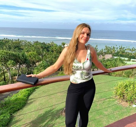 Lana D Profile Photo