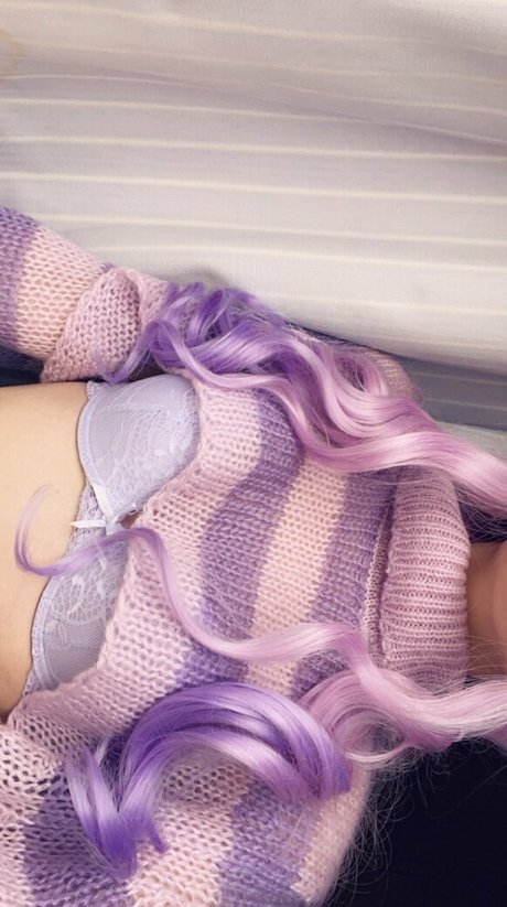 belledelphine porn model photo