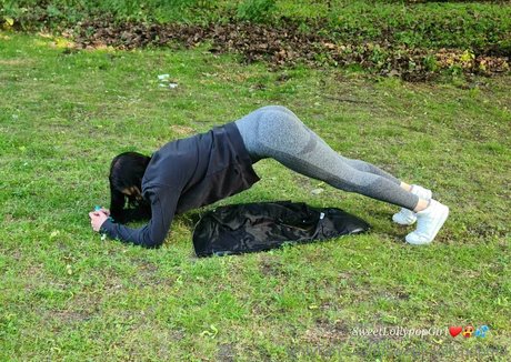 sweet lollypopgirl naked model photo