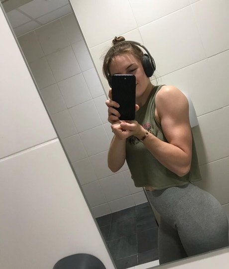 Leonovababy hot pornstar picture