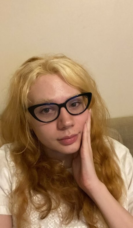 roseyule hot star image