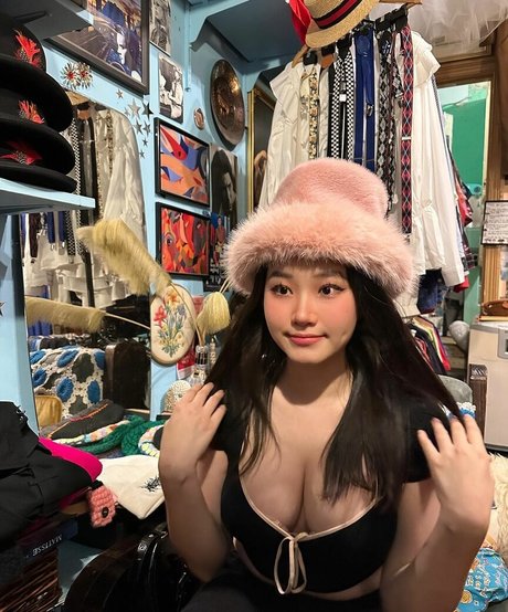 pregnant threesome onlyfans art naked picture