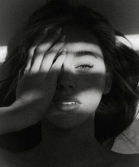 Sarah Waddles model perfect img