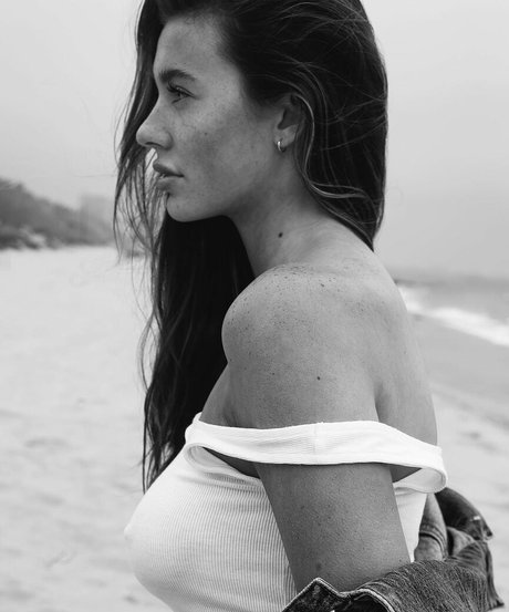 Sarah Waddles hd model pics