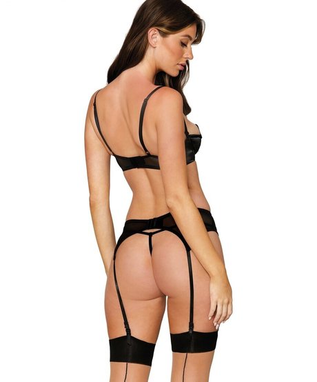 Sarah Waddles exclusive star photos