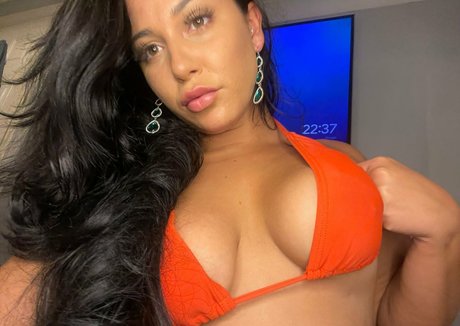 miaadamz19 high quality actress gallery