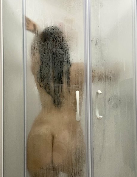 ariquxeen star porn pic