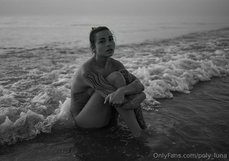 poly luna pornstar sex photo