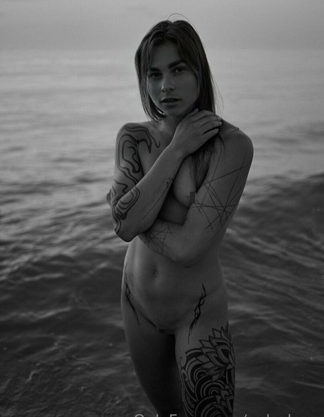 poly luna model best pics