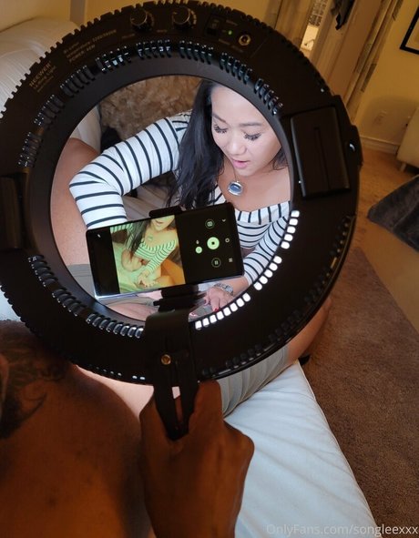 songleexxx model hot picture