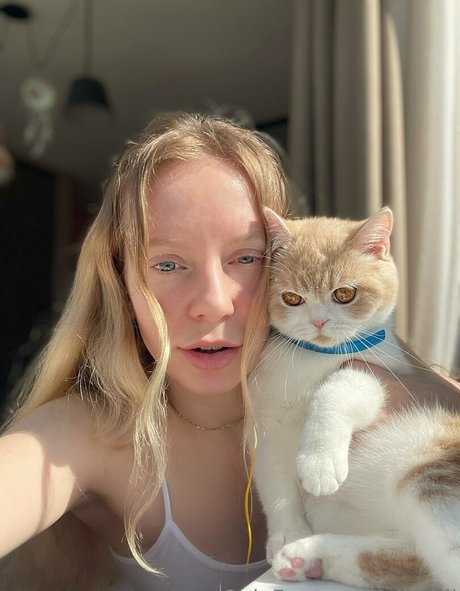 elli elli pornstar nice pics