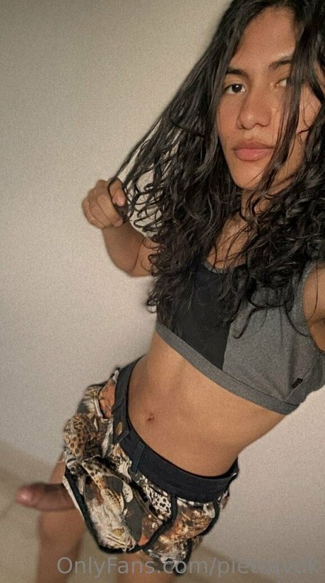 pietravdk star high quality pic