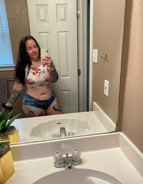 Corinasbooty sex actress pics