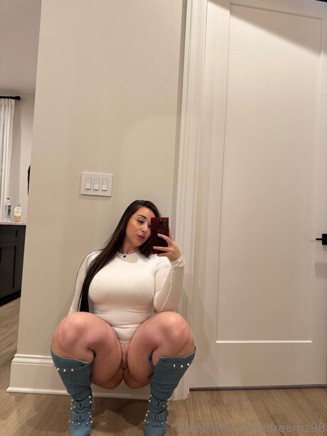 Dreemz98 high quality pornstar pic