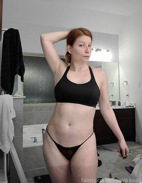 Accent Kisses pornstar nice img