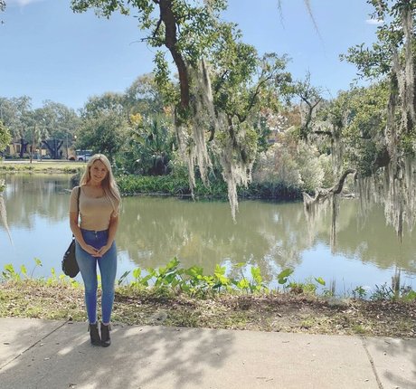 Emma Louise Jones high quality model pics