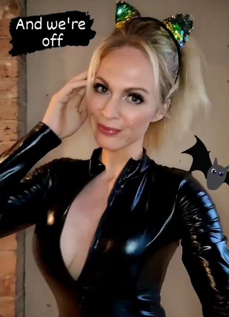 Jo Blythe model top picture