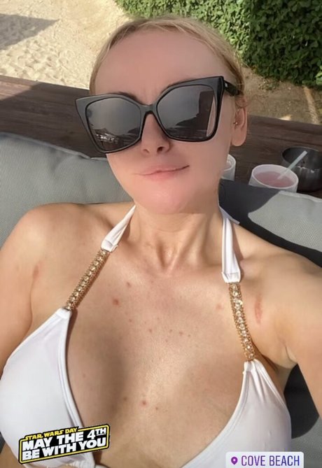 Katie McGlynn high quality star photo