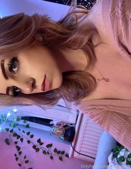 freeryliepink perfect model pics