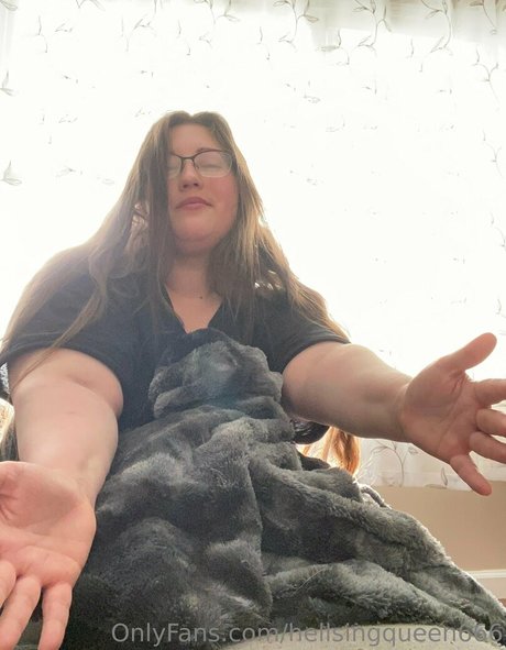 hellsingqueen666 pornstar top pics