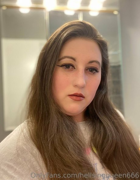 hellsingqueen666 star sexy picture