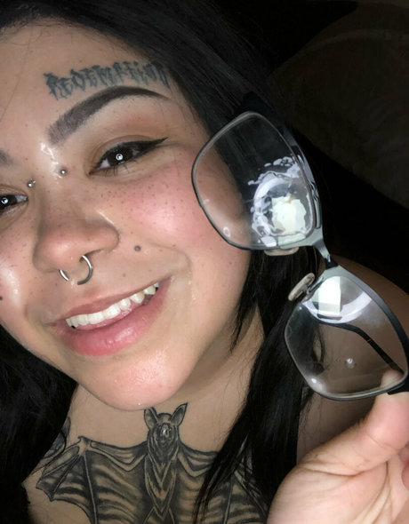 gore whore hd model img