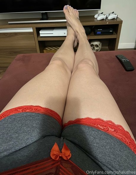 sofialutfree model naked pictures