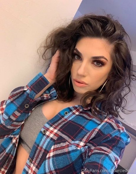 darciedolcexxx model hot img