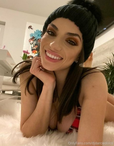 famous onlyfans exclusive picture