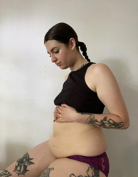 catsncake pornographic model picture