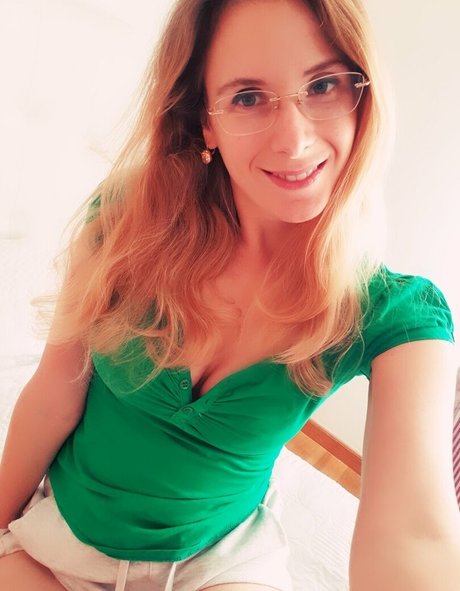 ellyedelweiss art actress galleries