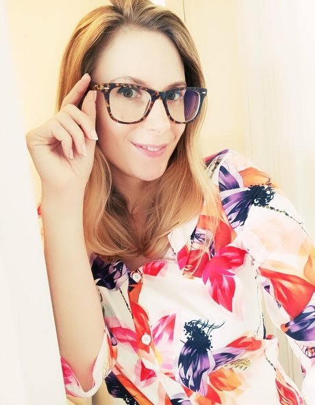 ellyedelweiss star nude picture