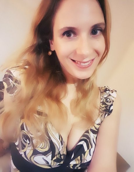 ellyedelweiss sex actress pic