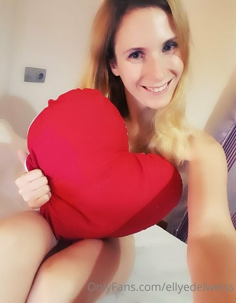 ellyedelweiss perfect pornstar pictures