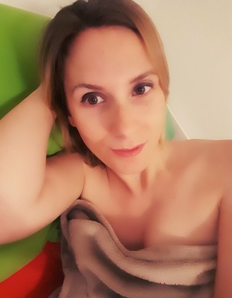 ellyedelweiss star best picture