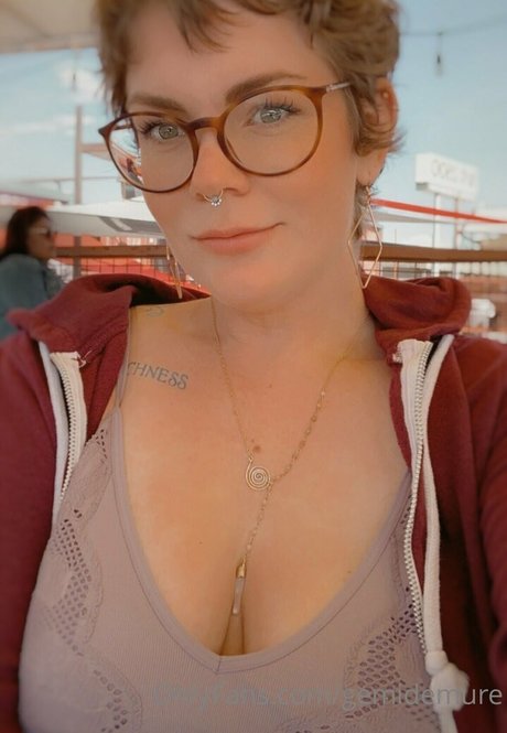 gemidemure naked pornstar gallery