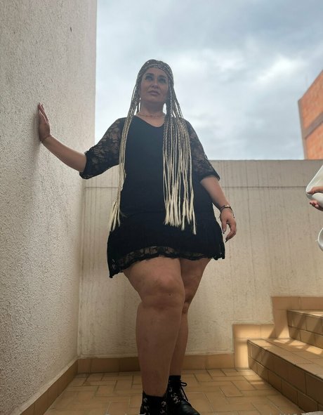 kristenhillfree naked actress photo