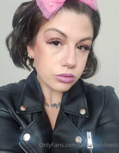 daisydolldoesit erotic actress pic