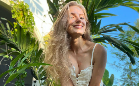 tarina pretty high quality pornstar pictures