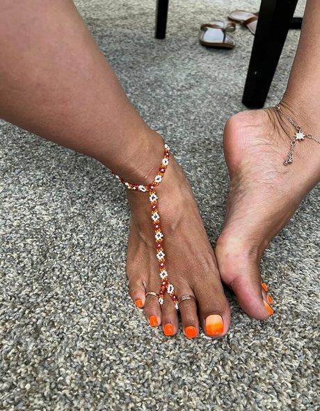 latinagoldensoles exclusive star pics