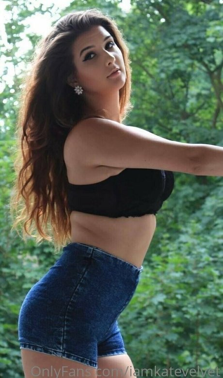 katerinavelvet nude star image
