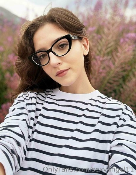 sofiaa2307 model art gallery