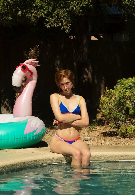 aliceoncamfree hot star pics