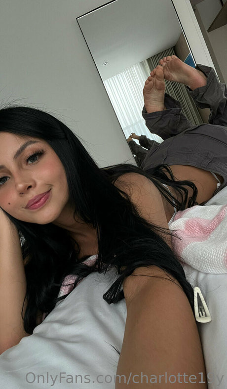 charlotte19y exclusive model pictures