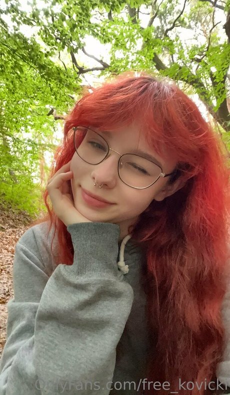 free kovicki hot actress pics